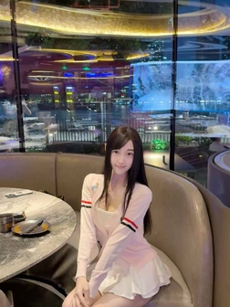 编号: 269158 (点击复制)  昵称: 芋泥  省份: #上海  城市: #虹口